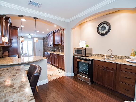 5th image of 5359 Fredericksburg Rd #205