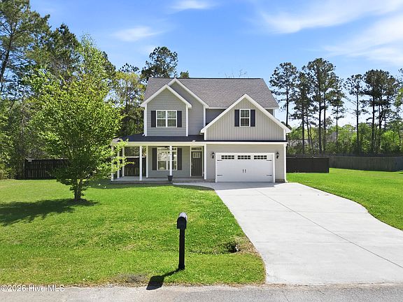 3rd image of 516 Carriage Lane