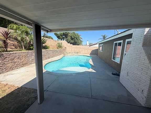 2nd image of 1118 Zircon St