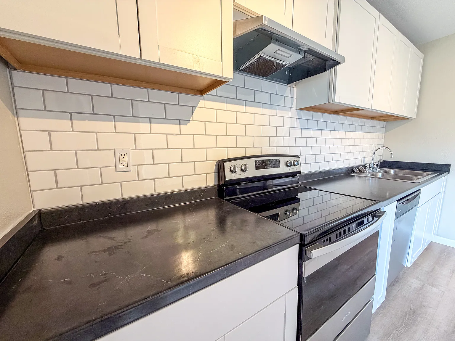 2 bed, 768 sqft, $1,395 — Photo 4