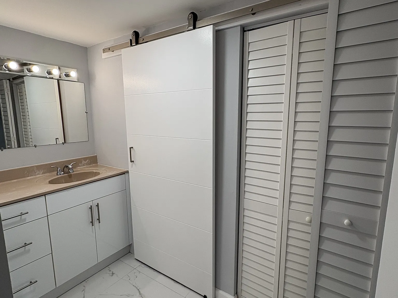 2 bed, 1.5 bath, 1100 sqft, $2,099 — Photo 3
