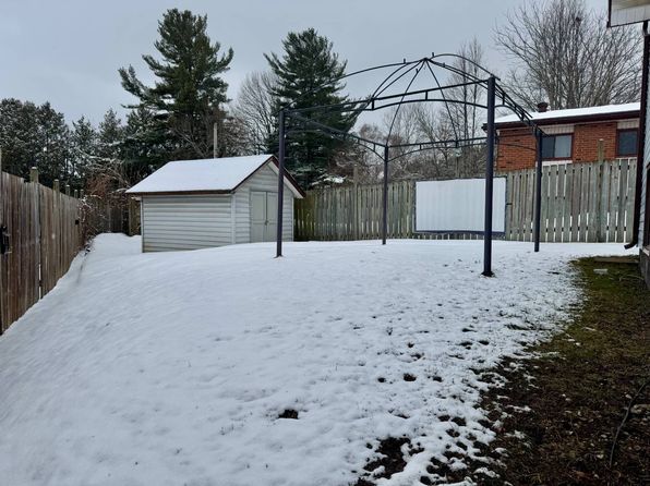 7 Dunn Ave, Orillia, ON L3V 2P1