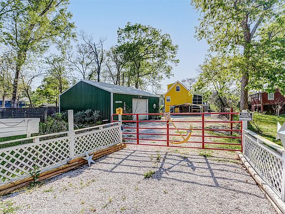 2nd image of 1723 County Road 1333