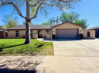 602 Forrest Dr, Dumas, TX 79029