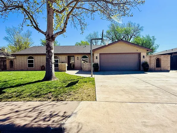 602 Forrest Dr, Dumas, TX 79029