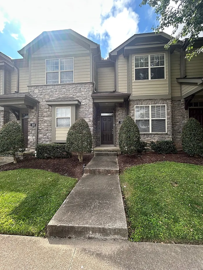 2 bed, 2.5 bath, 1420 sqft, $2,150 — Photo 1
