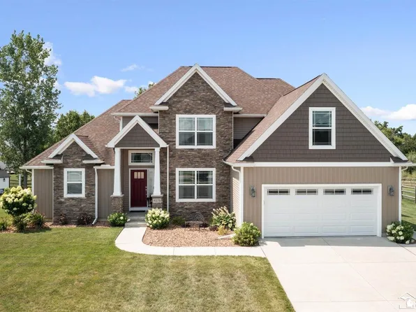 9275 Village Meadows Dr, Temperance, MI 48182