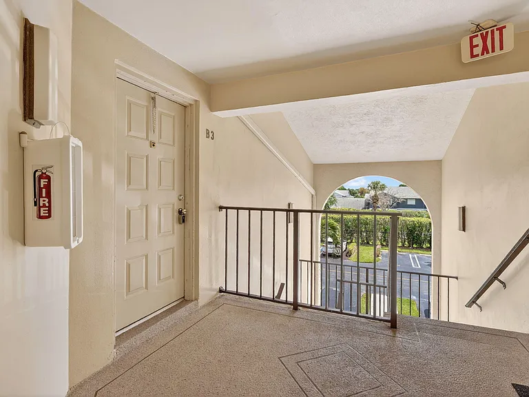 624 Sea Pine Way #B3 — Photo 5