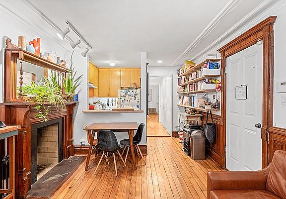 3rd image of 143 Lincoln Pl #1