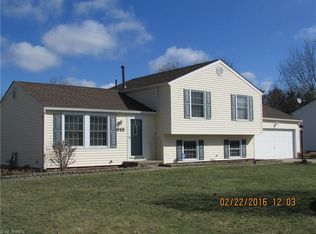 919 Berkshire Dr, Macedonia, OH 44056
