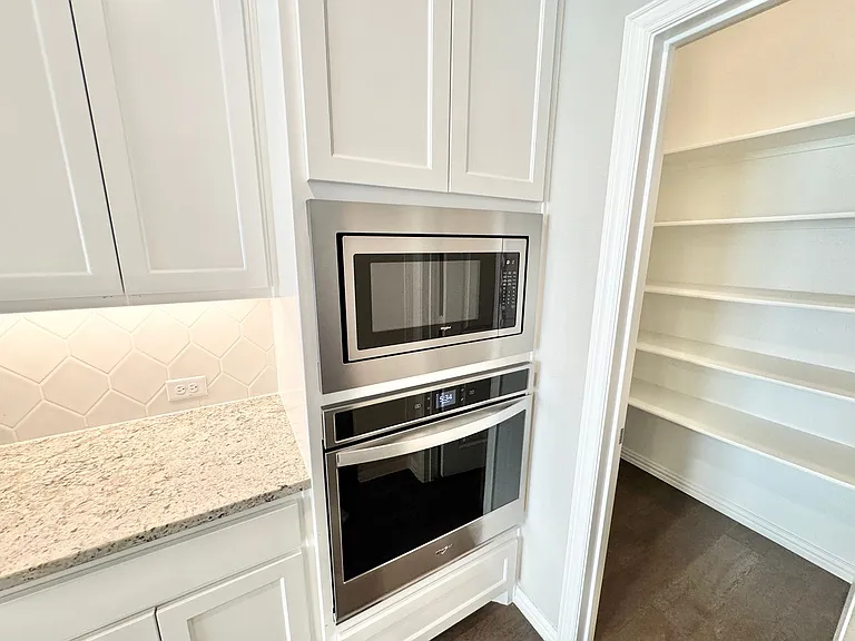 809 Uplands Dr — Photo 15