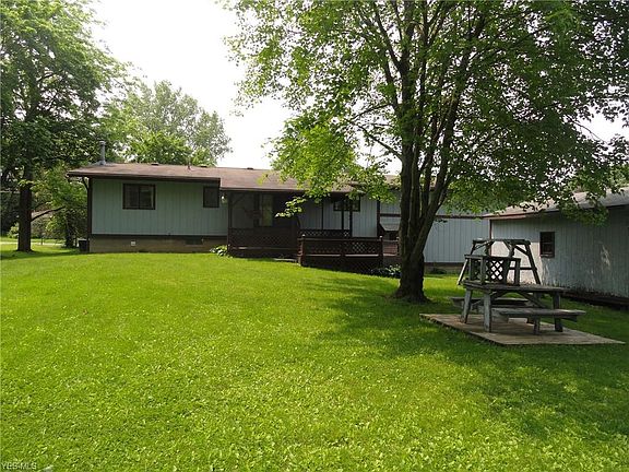 4th image of 308 Robert Dr