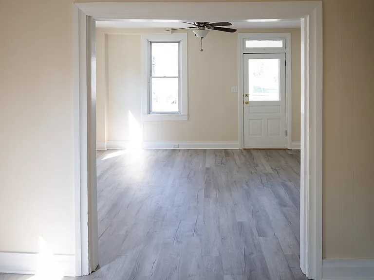 307 S Baltimore St — Photo 6