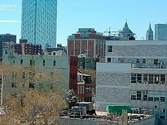 4th image of 500 Grand St #A6a