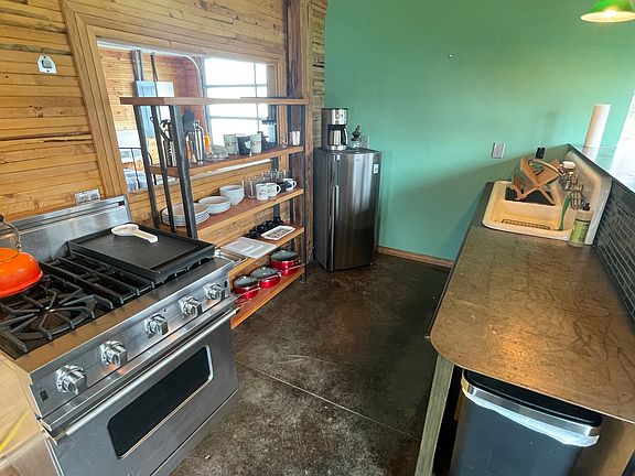 4th image of 308 E 7th Ave