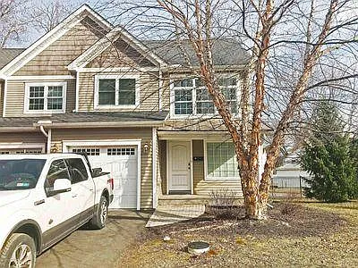 15 Northwood St Photo 1