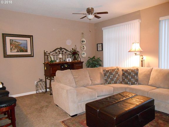 5th image of 5705 NE 67th Ct