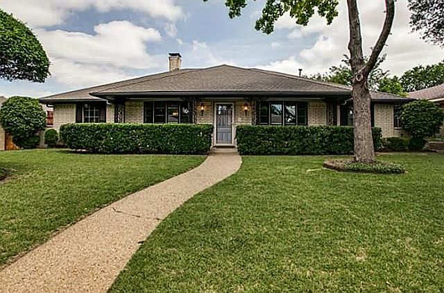 1st image of 525 Goodwin Dr