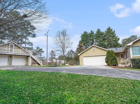 2601 Round Ridge Rd, Loganville, GA 30052