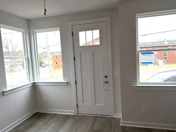 2203 Foster Ave #2205-2221 — Photo 10