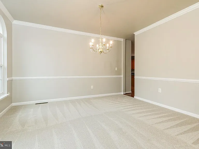 564 Woodruff Ln — Photo 33