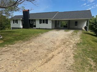 976 McKinney Rd, Mount Airy, NC 27030