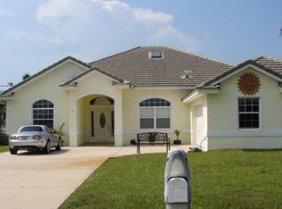 11 Flintstone Ct, Palm Coast, FL 32137