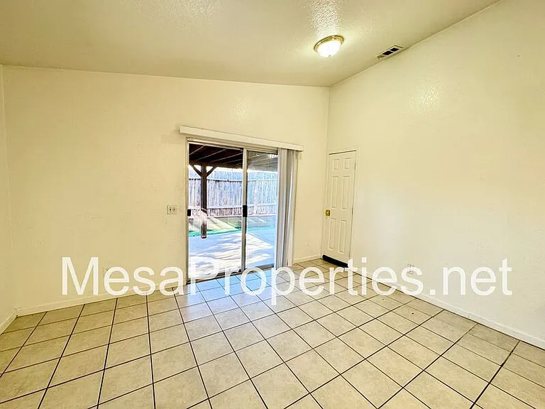 13667 Gemini St — Photo 6