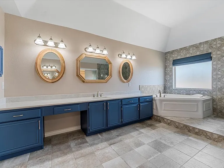 6752 Macintosh Dr — Photo 23