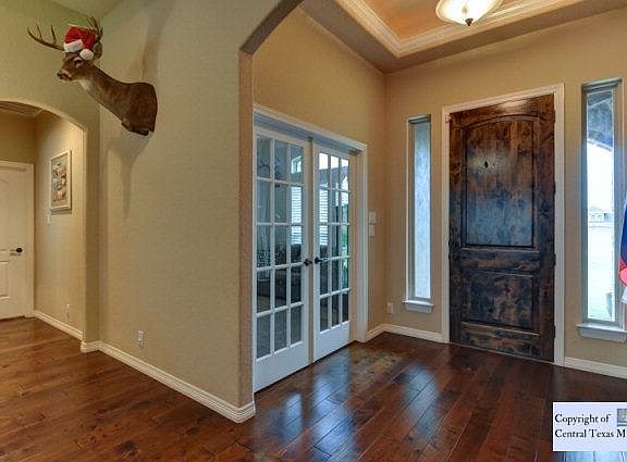 4th image of 15815 Glenn Ln