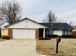 10223 Fairfax Ln, Yukon, OK 73099