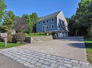 93 Pondview Ln, Stoughton, MA 02072