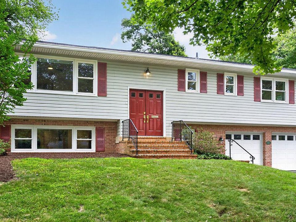 1st image of 1933 Relda Ct