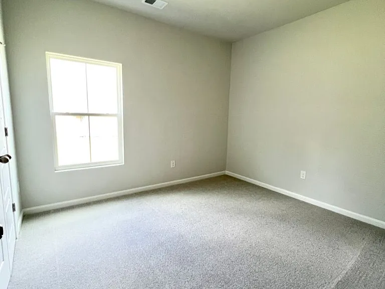 347 Fennec Loop — Photo 18