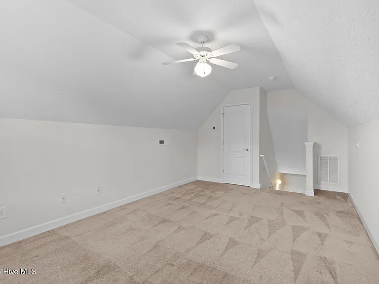 38 Amber Ct — Photo 23