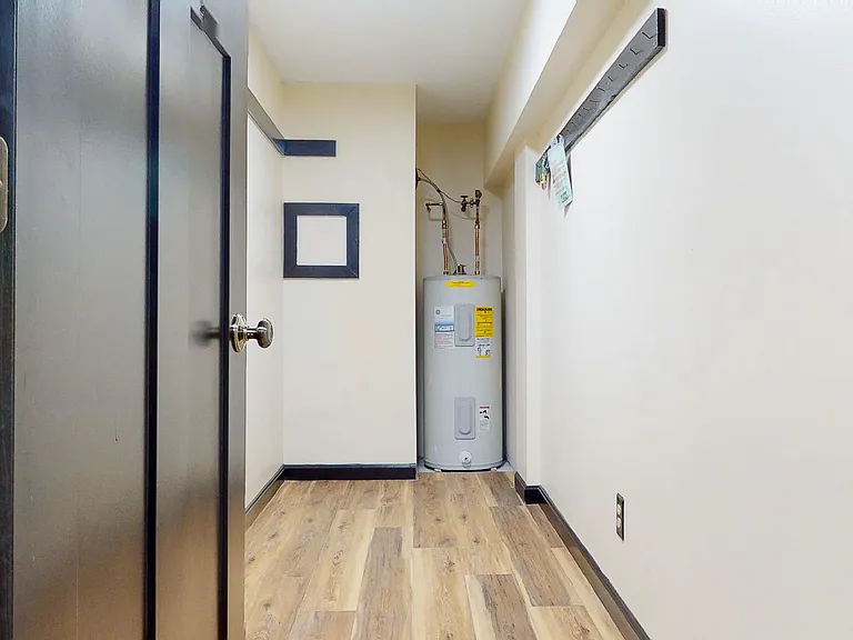 Beacon Court — Photo 10