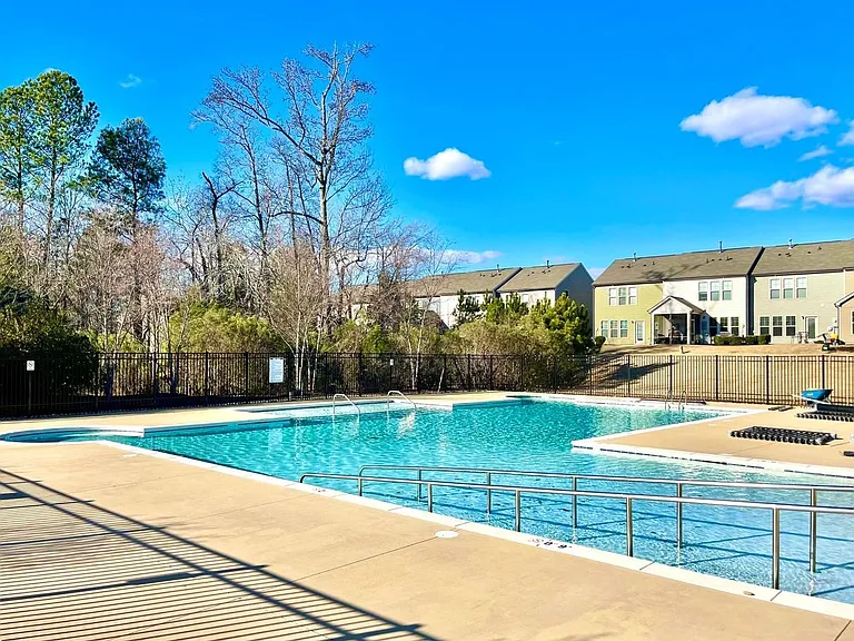 215 Brier Crossings Loop — Photo 17