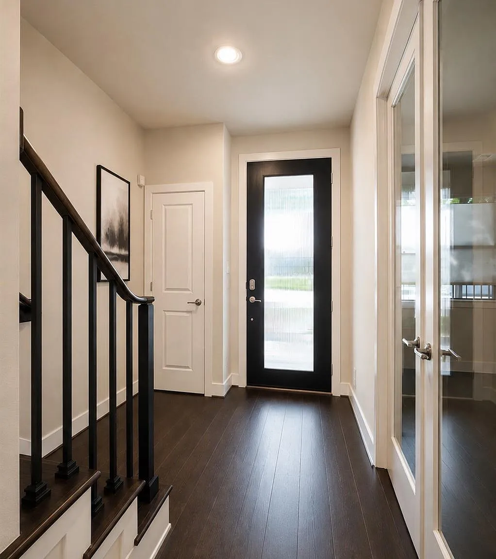 3 bed, 3.0 bath, 2096 sqft, $2,900 — Photo 4