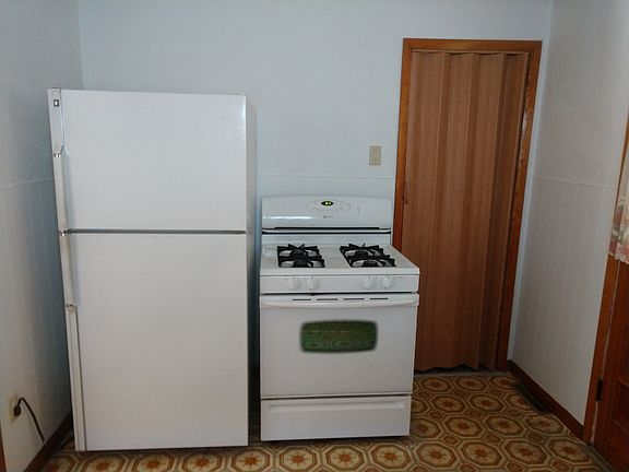 4th image of 35 Zellers St