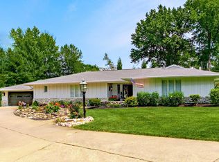 300 Stonegate Rd, Evansville, IN 47711