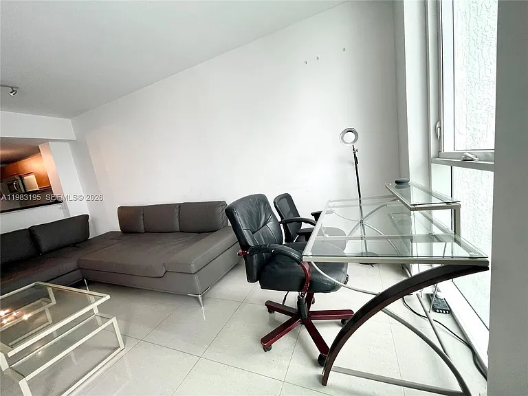 253 NE 2nd St #2506 — Photo 9