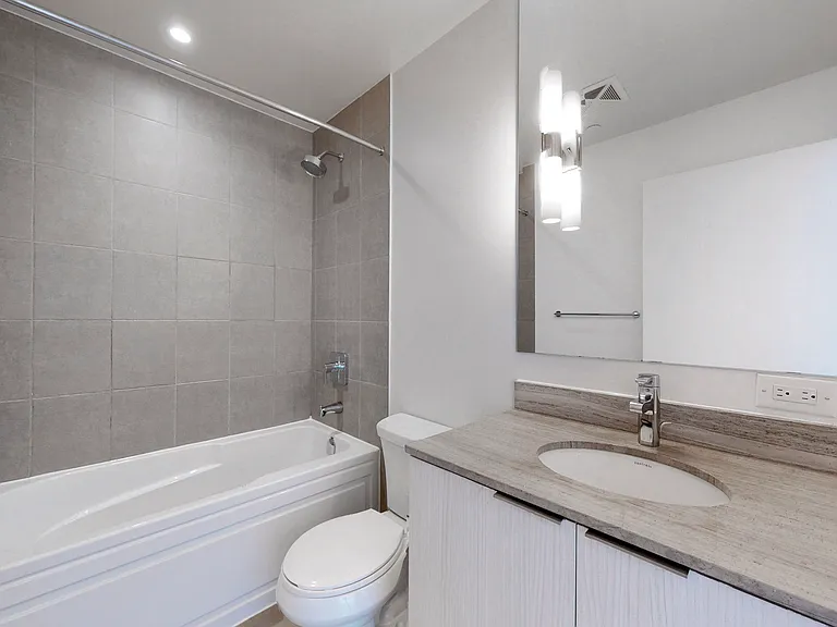 31 Phipps St — Photo 10