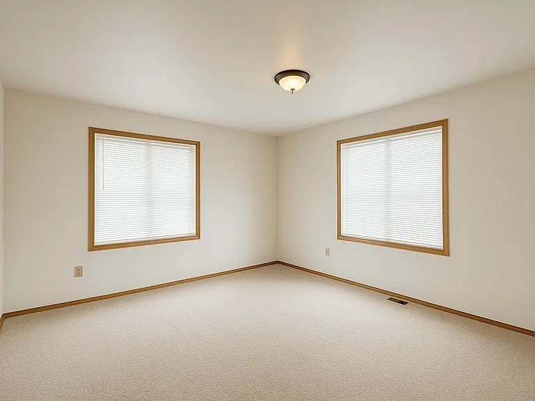 2285 S Thompson Dr — Photo 8