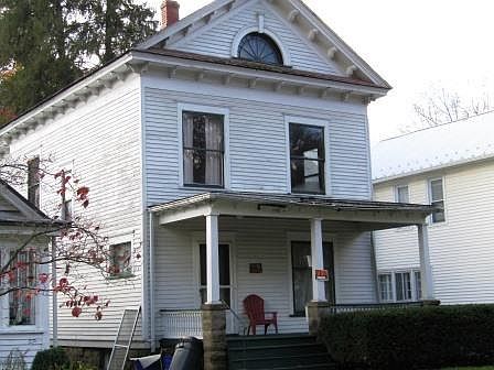 1st image of 413 W Elm St