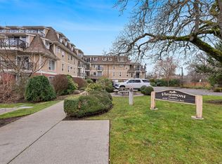 Viewmont Heights, Saanich, BC V8Z 5L2