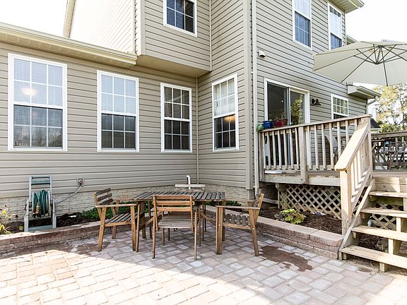 3rd image of 8 Maggies Ct