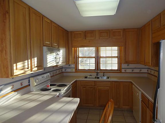2nd image of 7906 Millertown Pike