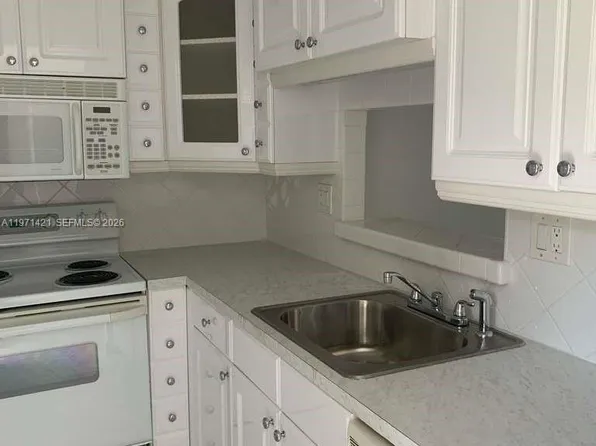 5003 NW 35th St APT 405, Fort Lauderdale, FL 33319