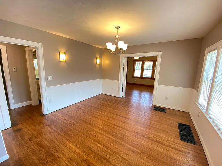 345 Dana Ave — Photo 5