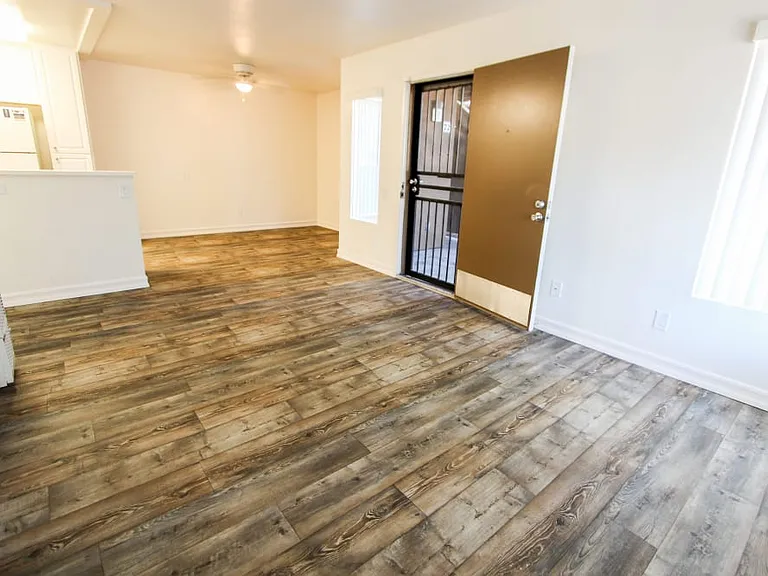 3415 Beech St — Photo 6
